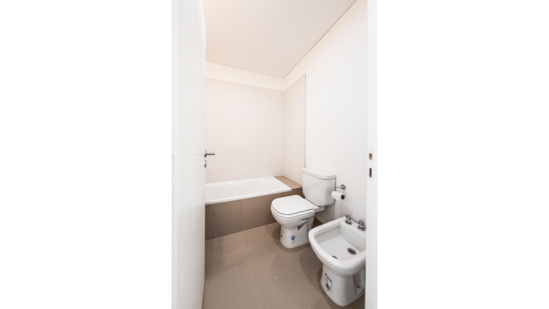 R. Caamaño 600 – USD125.000 – Edificio – en Venta