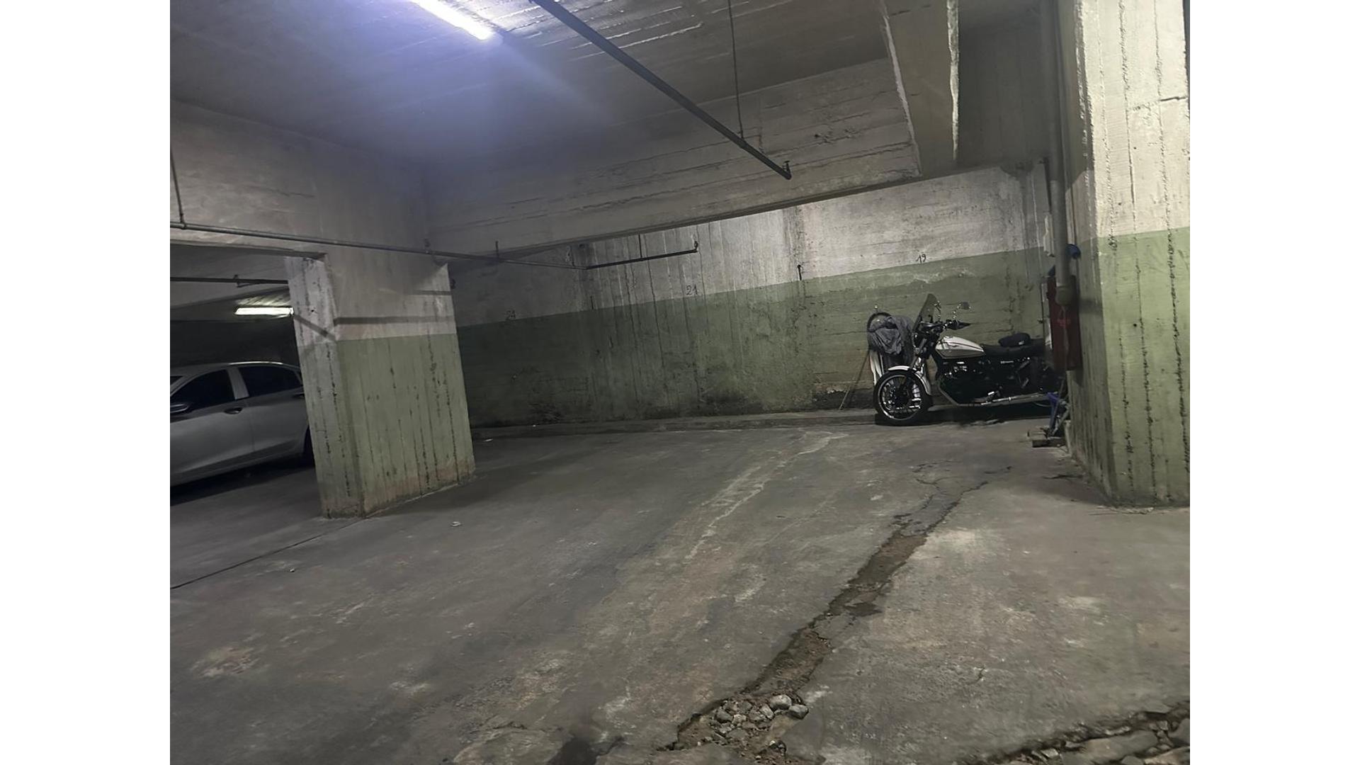 Av. Olazábal 4500 – USD23.500 – Cochera – en Venta