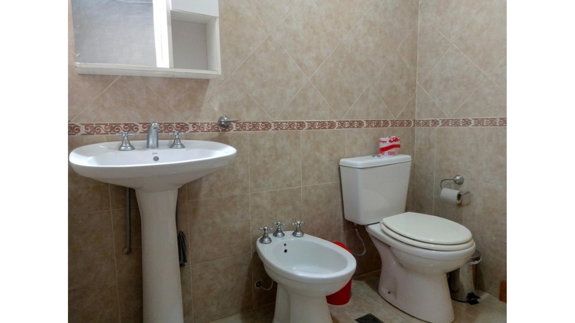 Thames Entre Lituania Y Castilla 4000 – USD140.000 – Departamento – en Venta