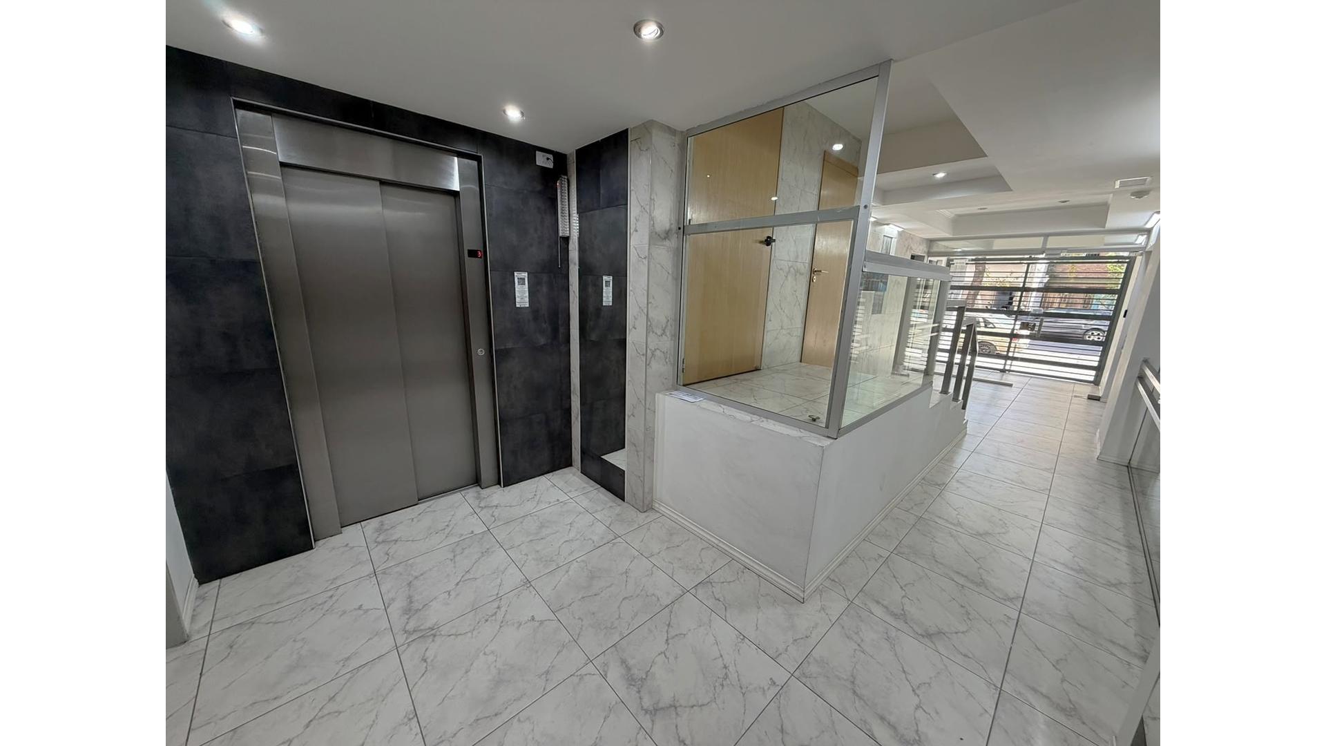 Dr Juan Felipe Aranguren 2300 1°  – USD74.000 – Departamento – en Venta