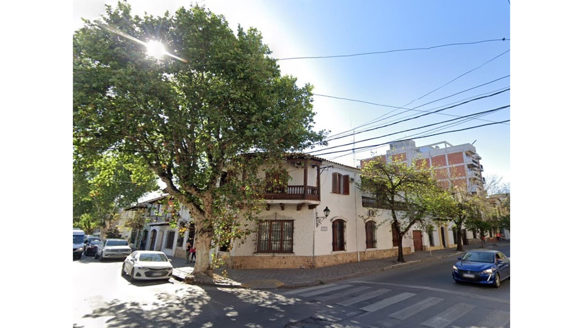 Santiago Del Estero  400 - U$D 500.000 - Casa en Venta