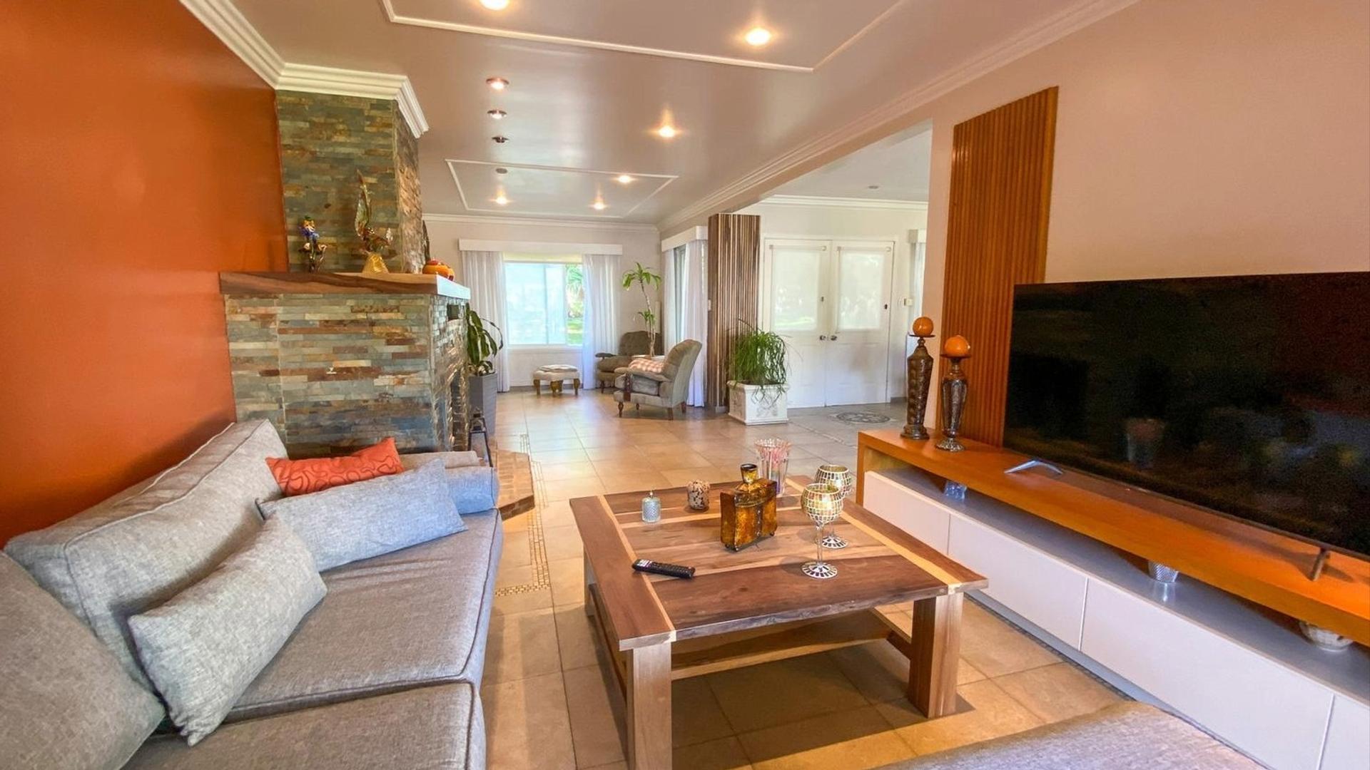 Los Robles 100 – USD850.000 – Casa – en Venta