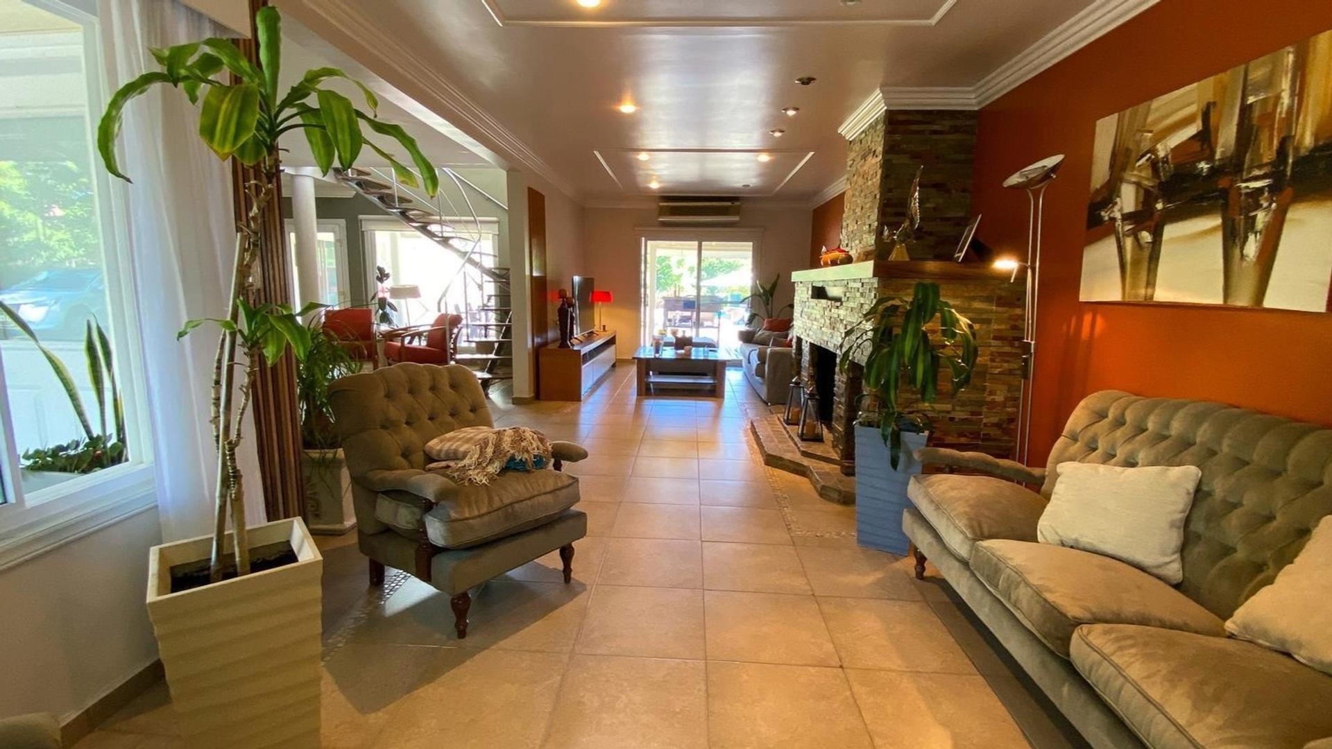 Los Robles 100 – USD850.000 – Casa – en Venta