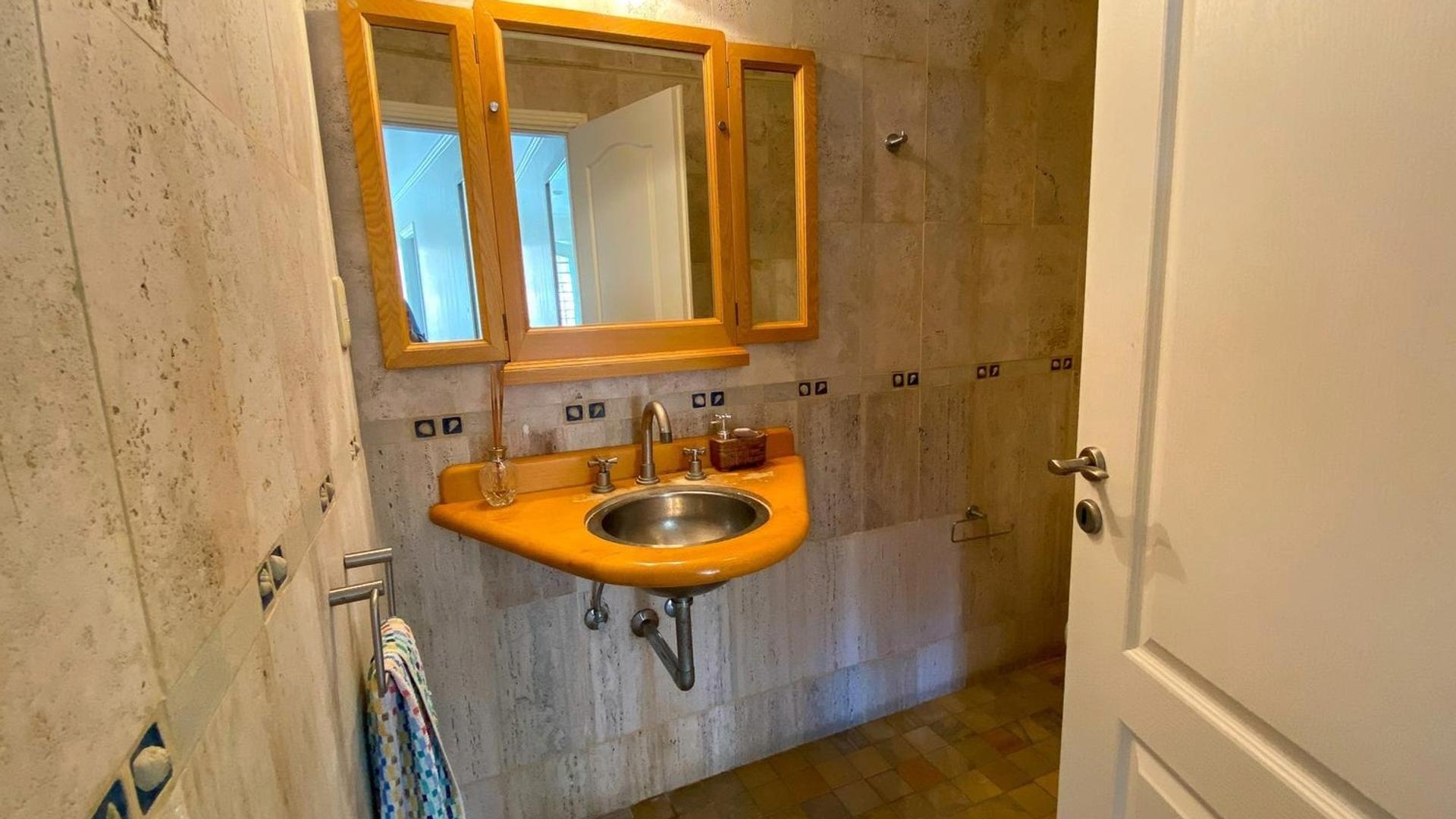 Los Robles 100 – USD850.000 – Casa – en Venta
