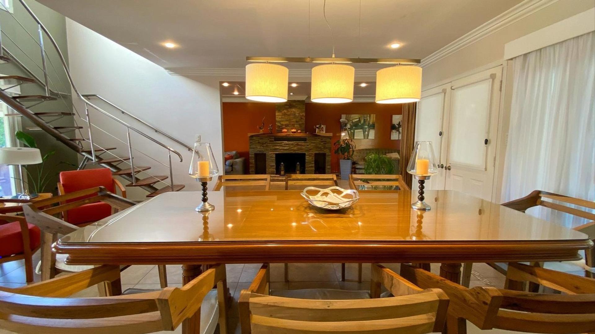 Los Robles 100 – USD850.000 – Casa – en Venta