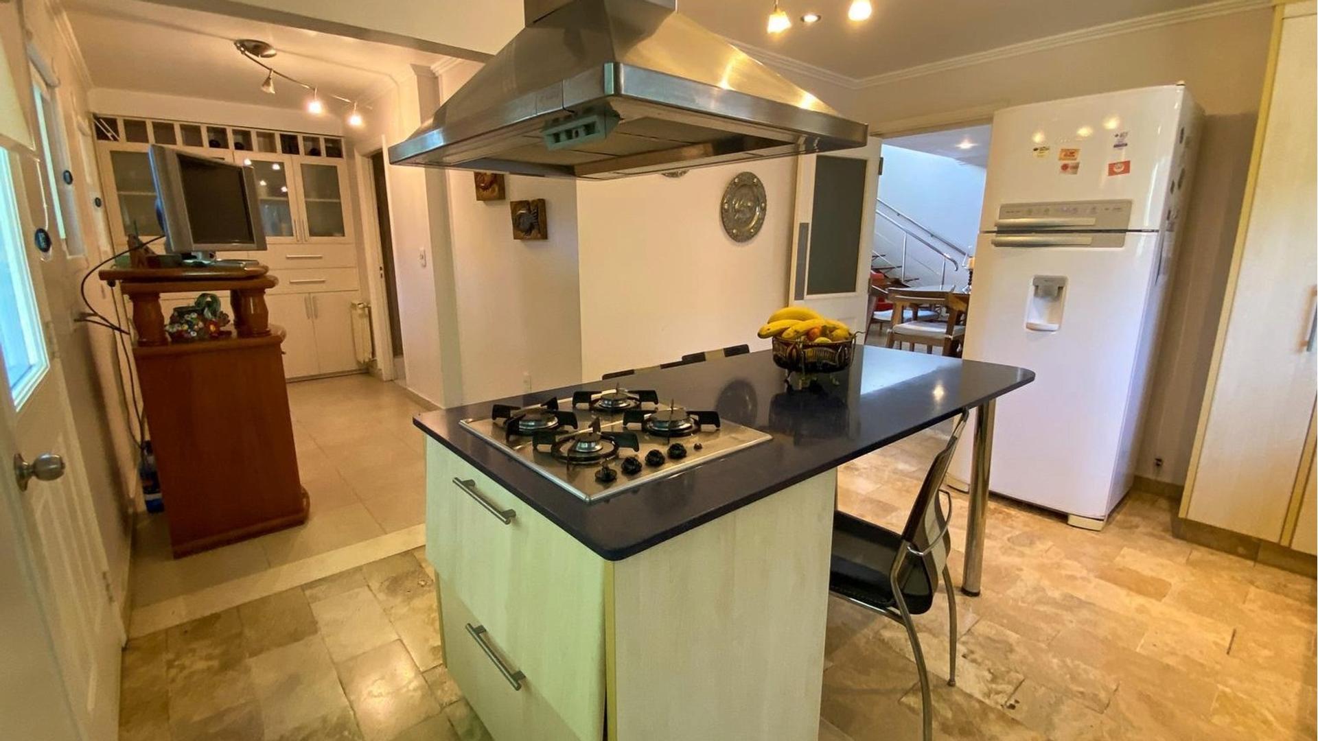 Los Robles 100 – USD850.000 – Casa – en Venta
