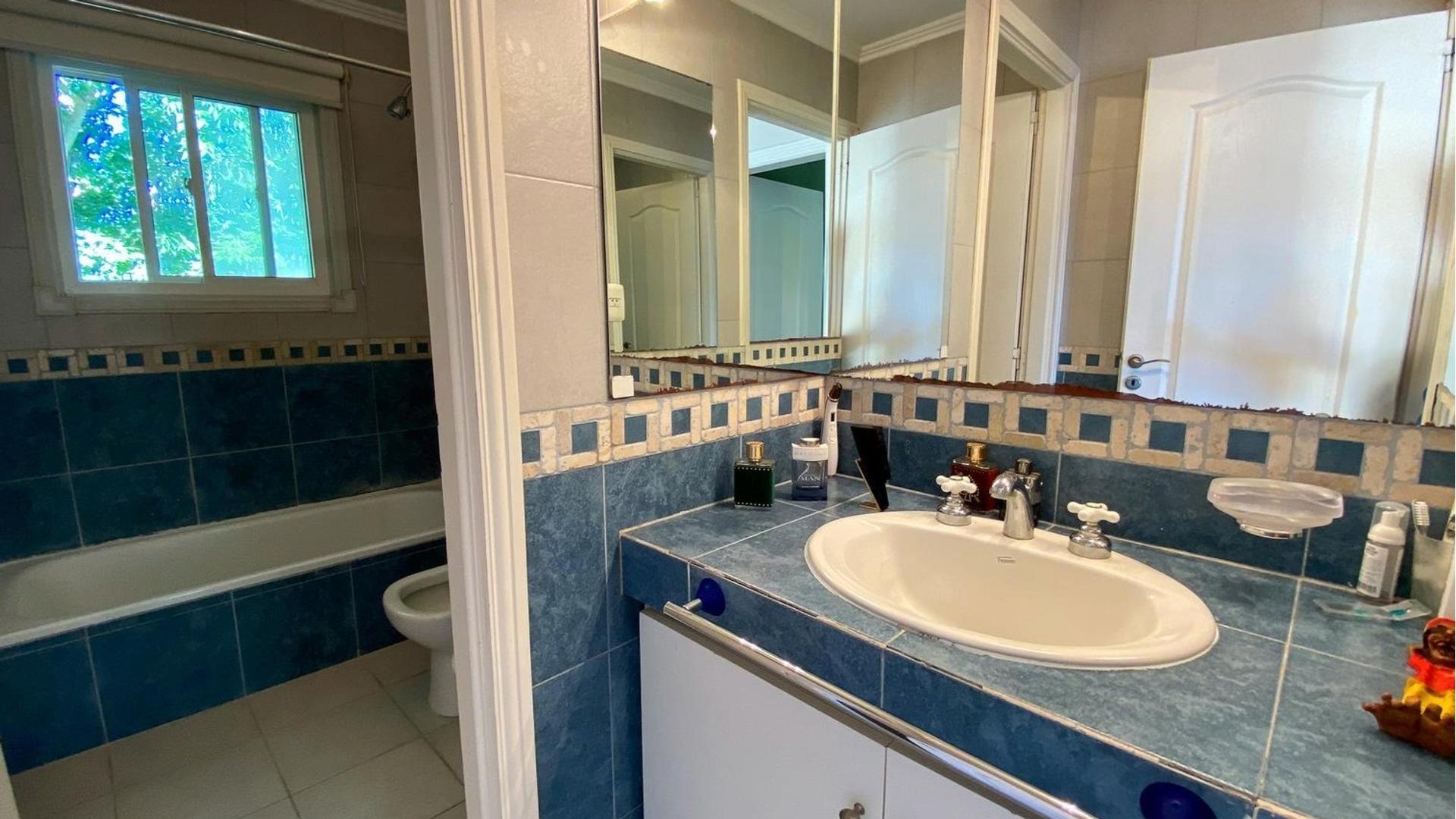 Los Robles 100 – USD850.000 – Casa – en Venta