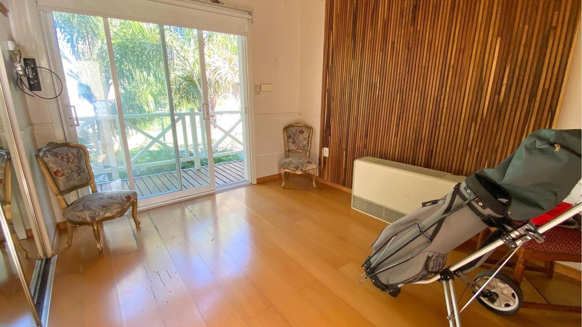 Los Robles 100 – USD850.000 – Casa – en Venta