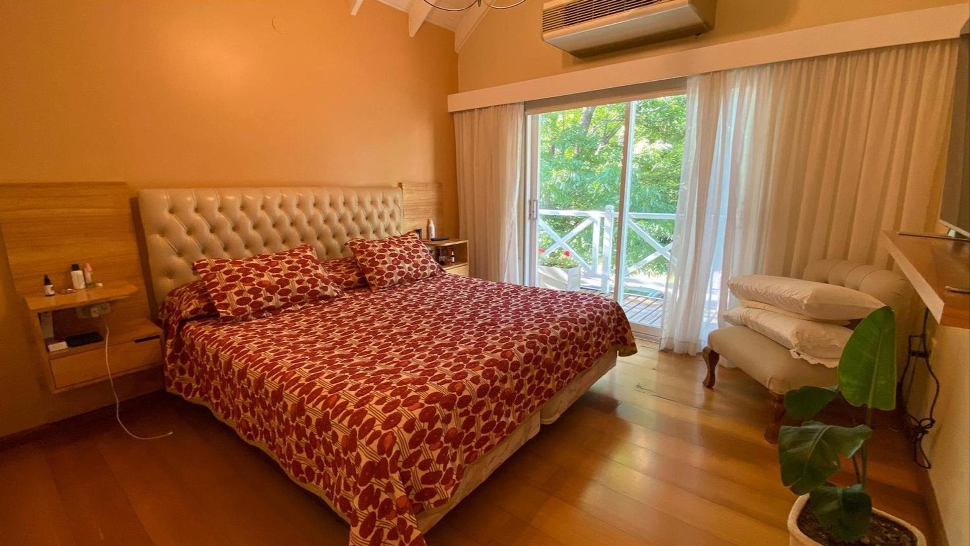 Los Robles 100 – USD850.000 – Casa – en Venta