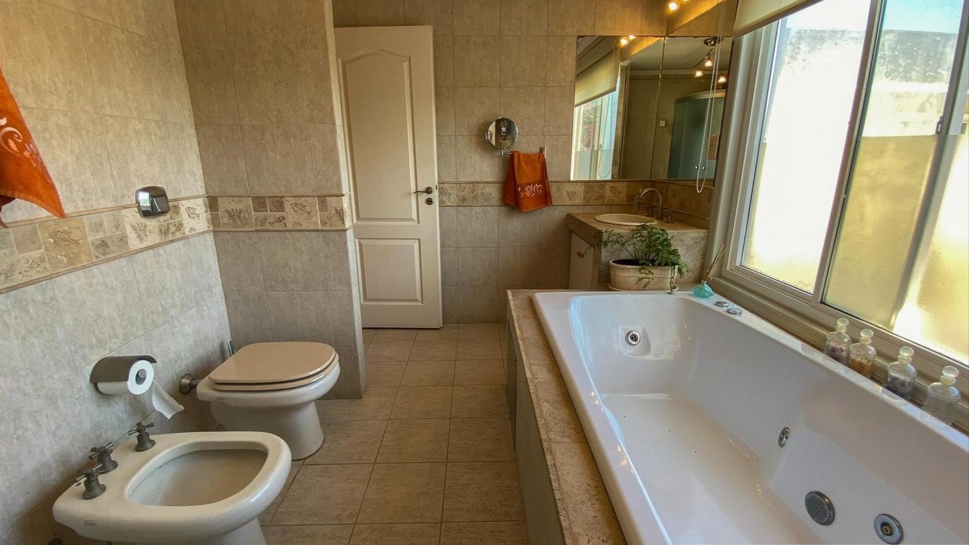 Los Robles 100 – USD850.000 – Casa – en Venta