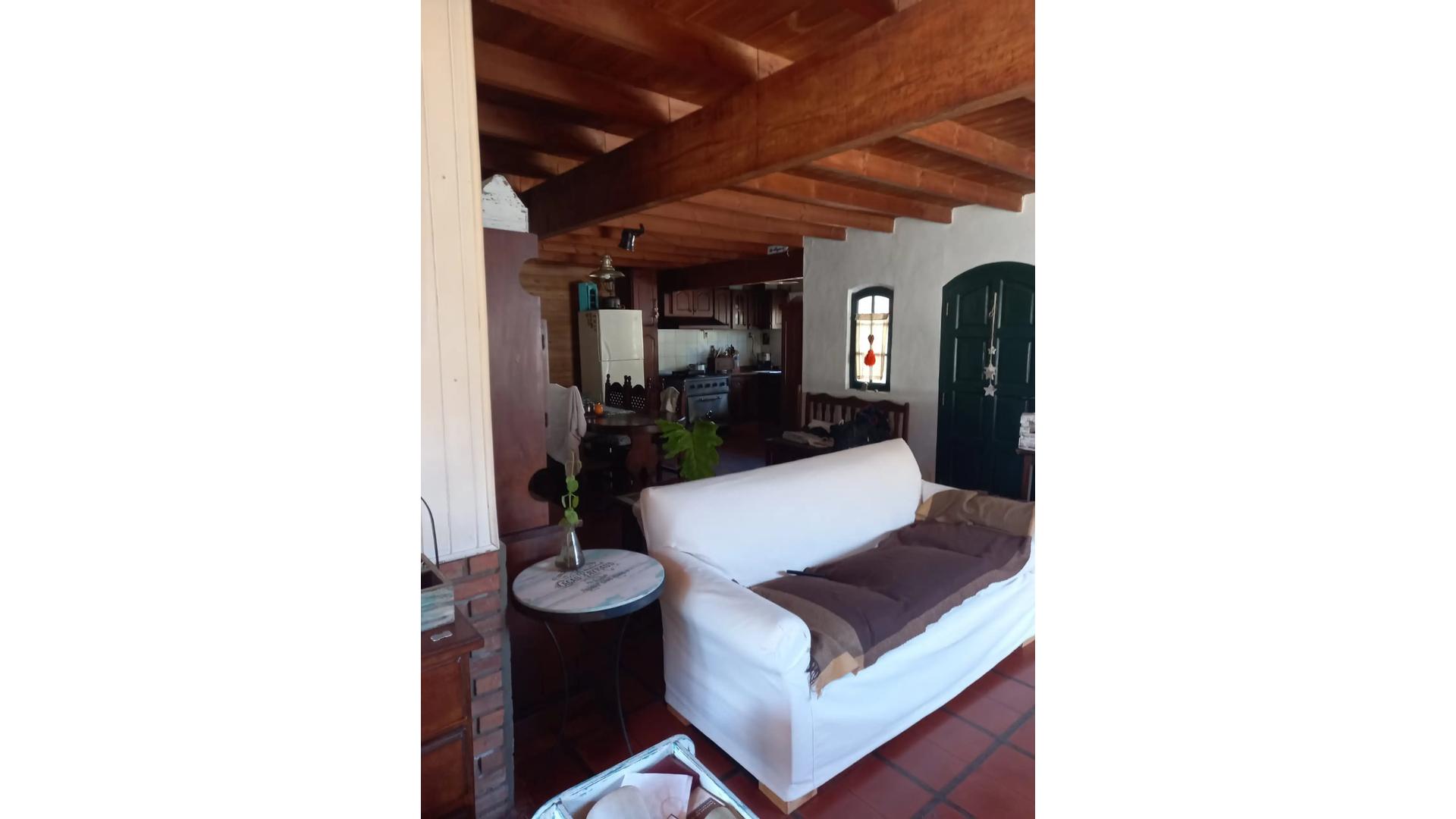 Zapiola 200 – USD155.000 – Casa – en Venta