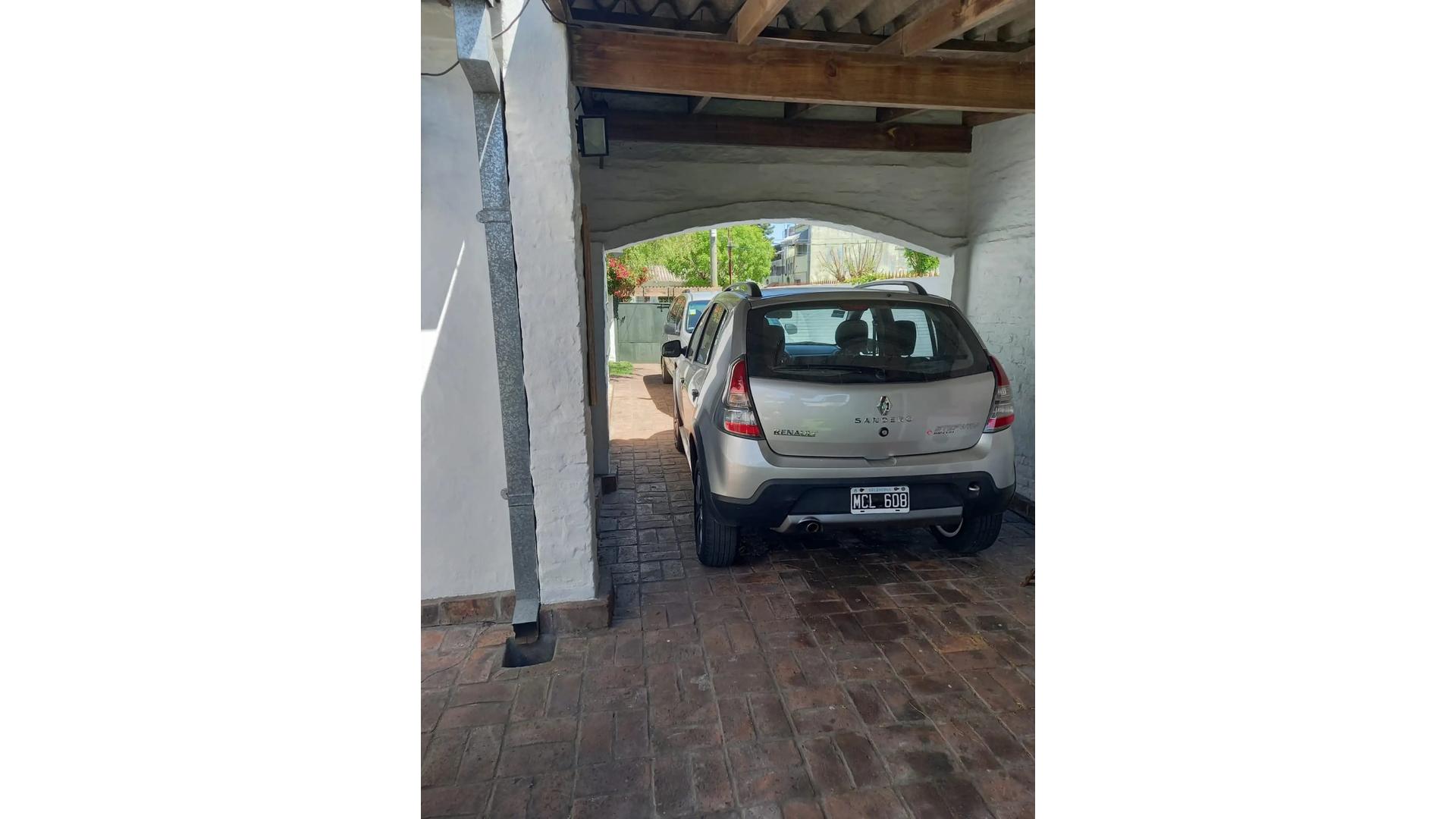 Zapiola 200 – USD155.000 – Casa – en Venta
