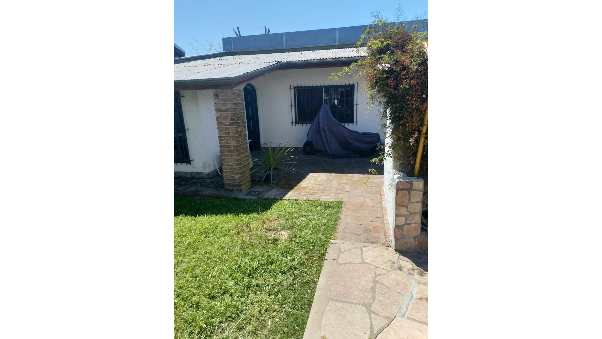 Zapiola 200 – USD155.000 – Casa – en Venta