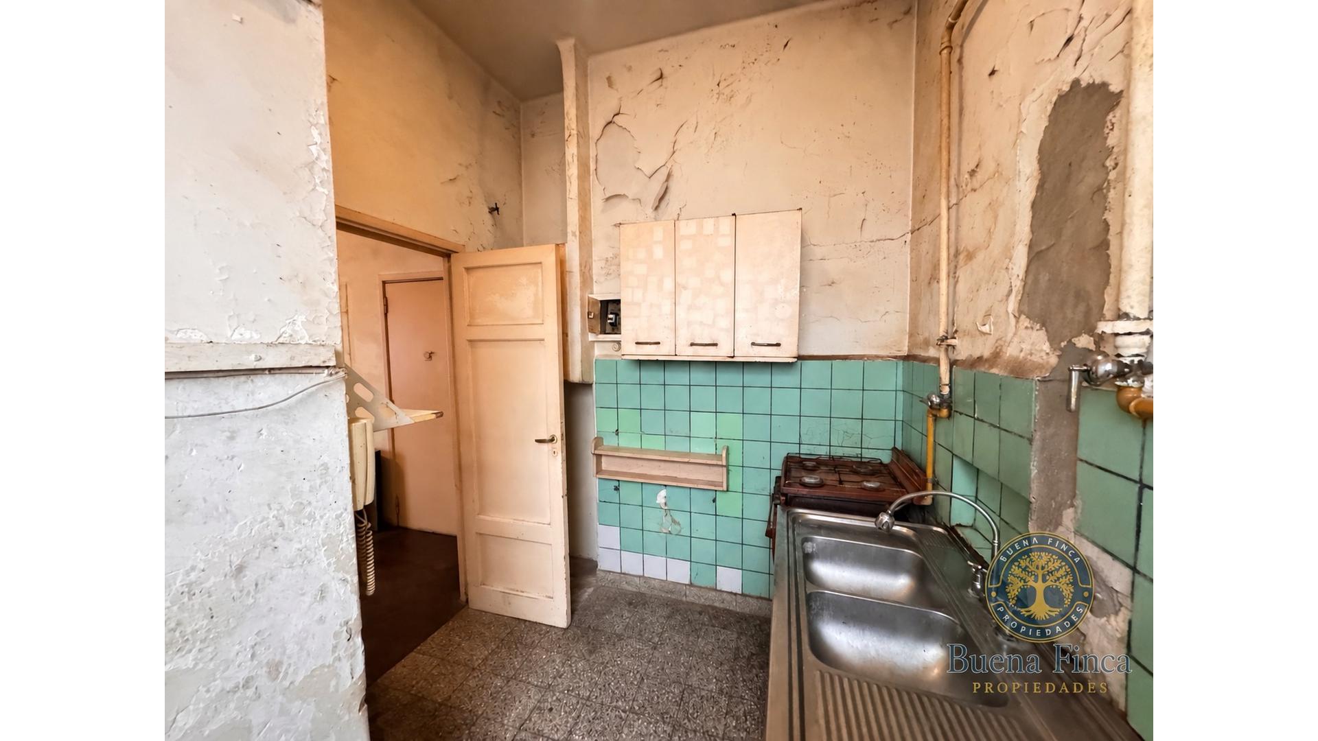 Vicente Lopez 1900 1°  – USD117.000 – Departamento – en Venta