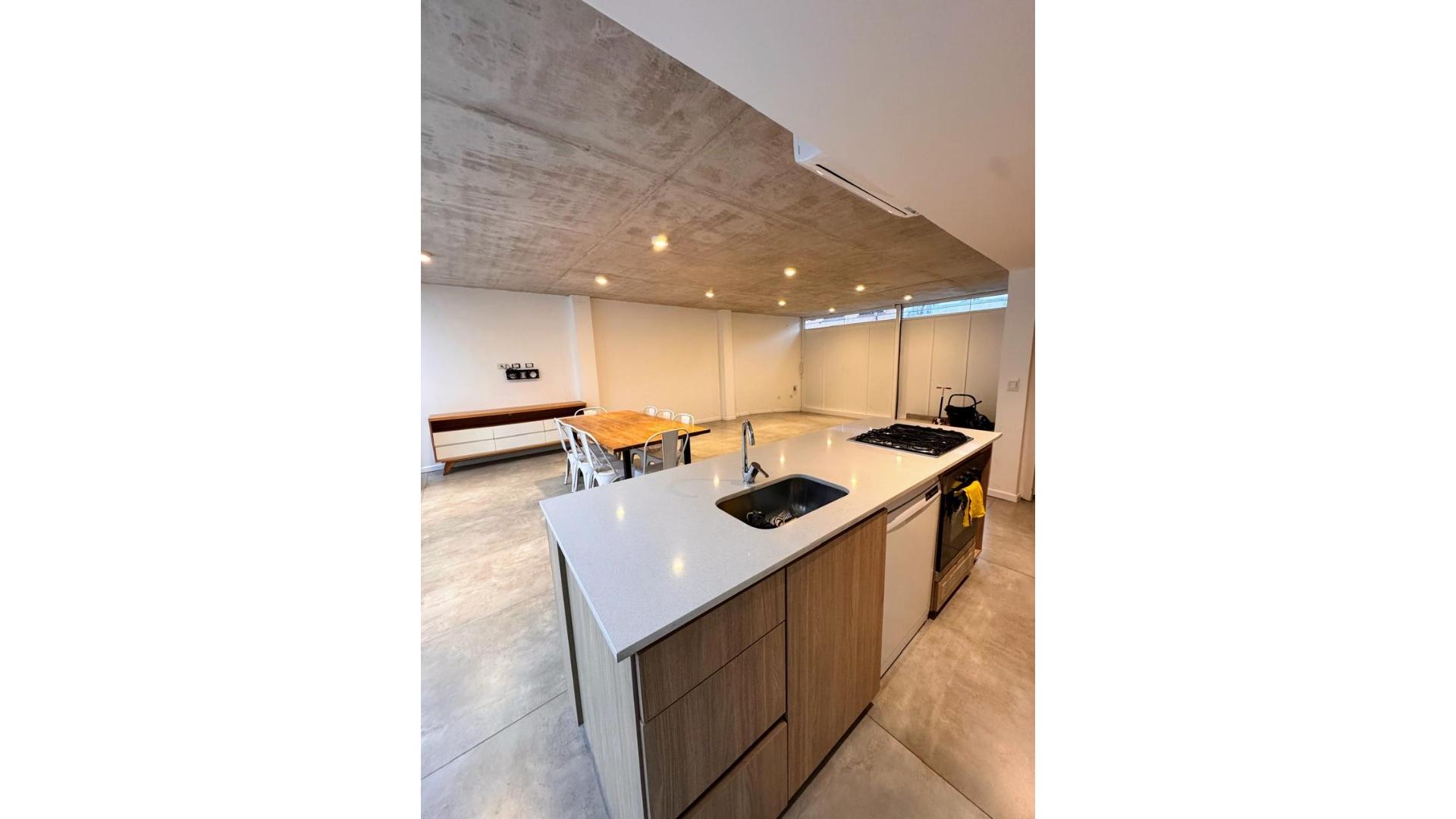 Campana 2300 – USD440.000 – Casa – en Venta