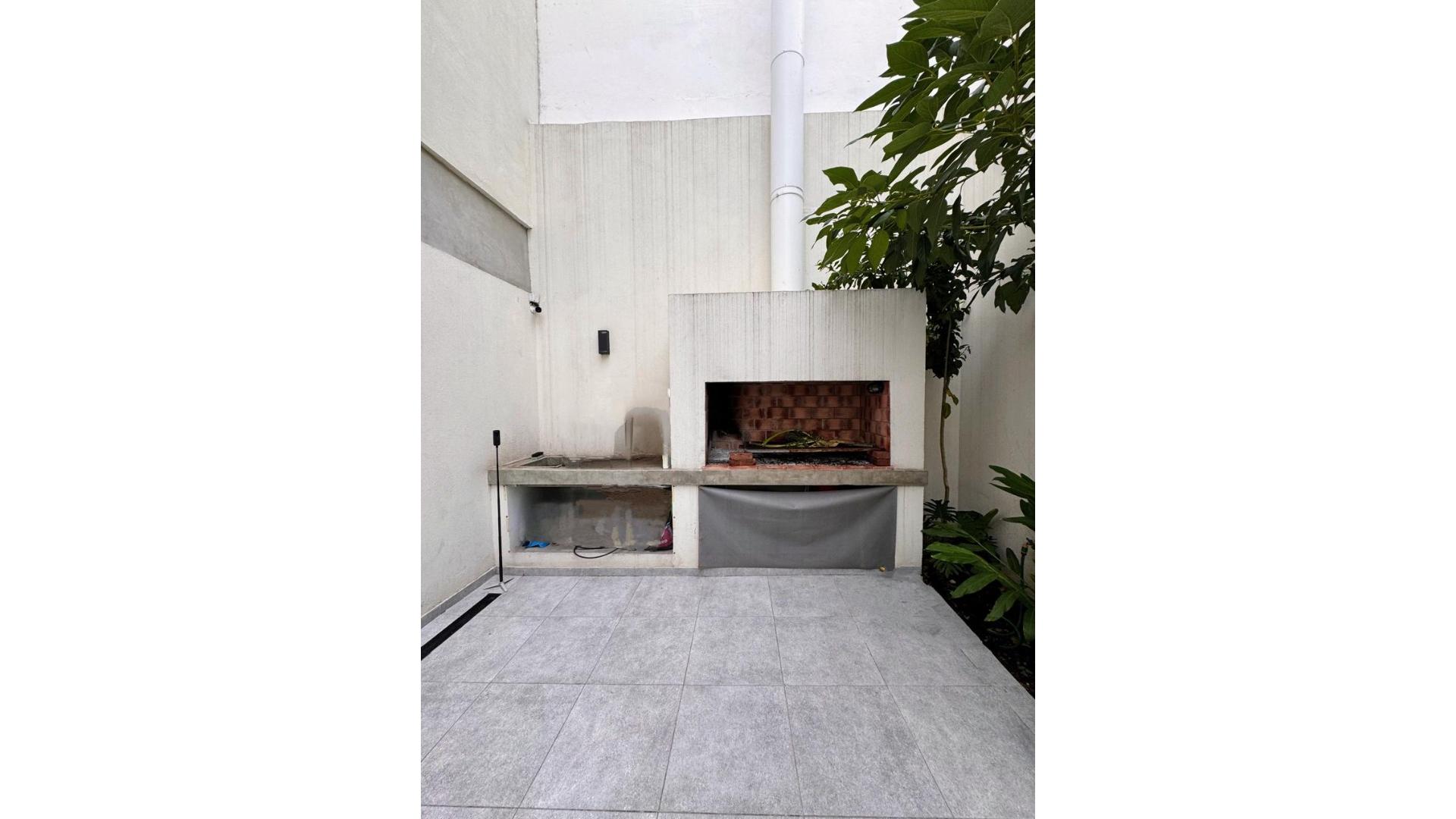 Campana 2300 – USD440.000 – Casa – en Venta