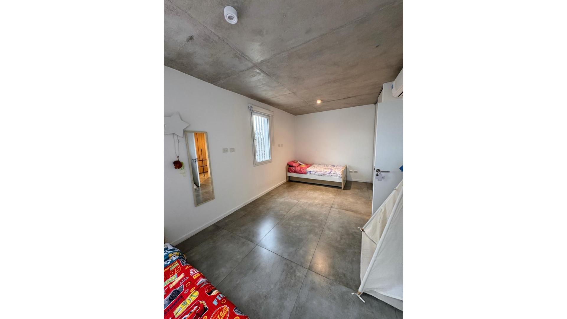 Campana 2300 – USD440.000 – Casa – en Venta