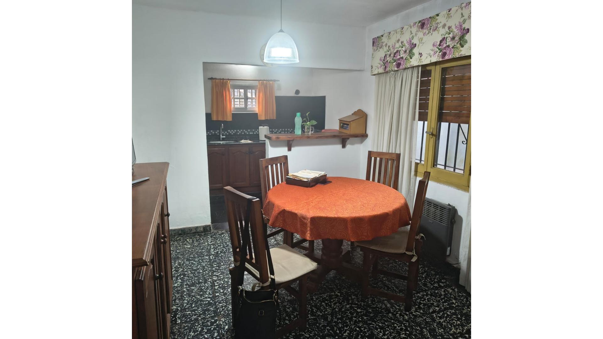 Salvador Maria Del Carril 500 – USD49.900 – Casa – en Venta