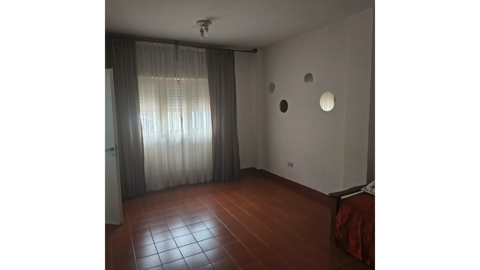 Salvador Maria Del Carril 500 – USD49.900 – Casa – en Venta