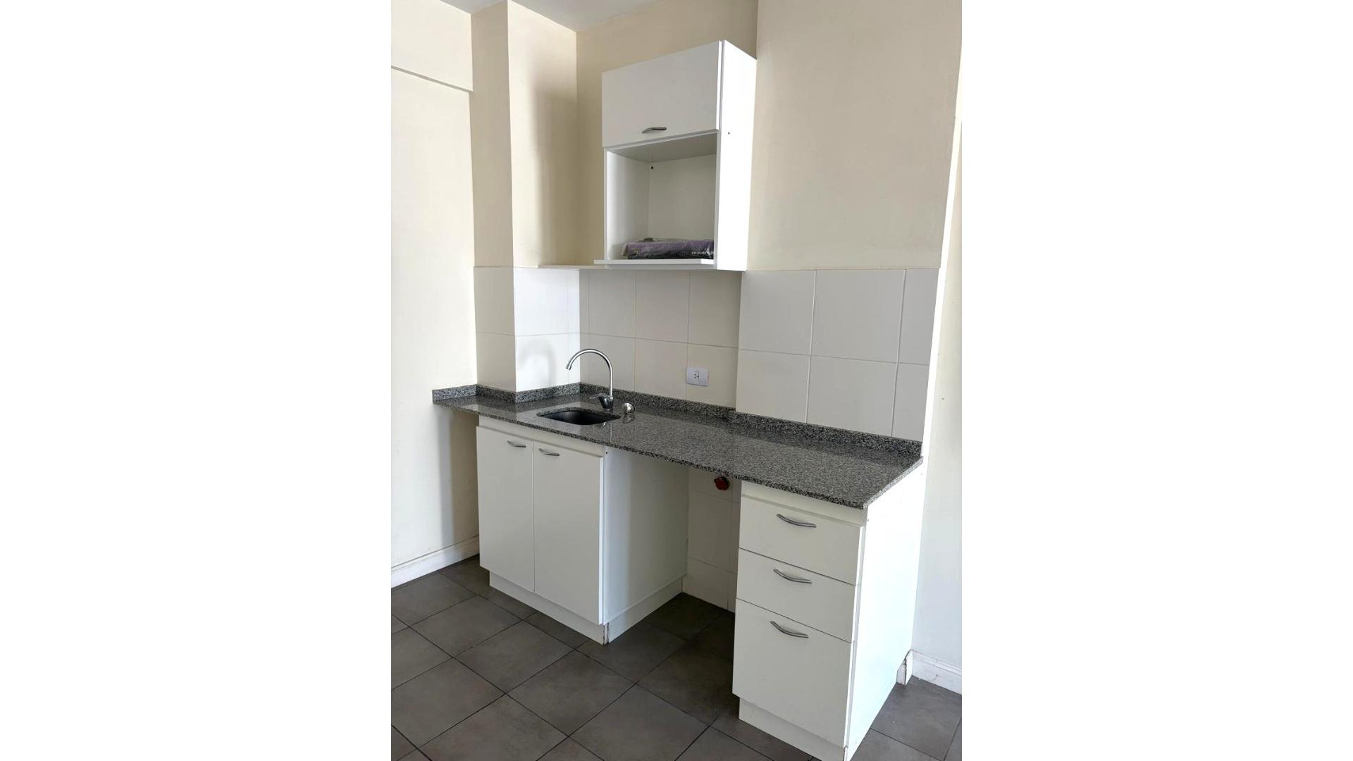 Dr Juan Felipe Aranguren 2300 6°  – ARS600.000 – Departamento – en Alquiler