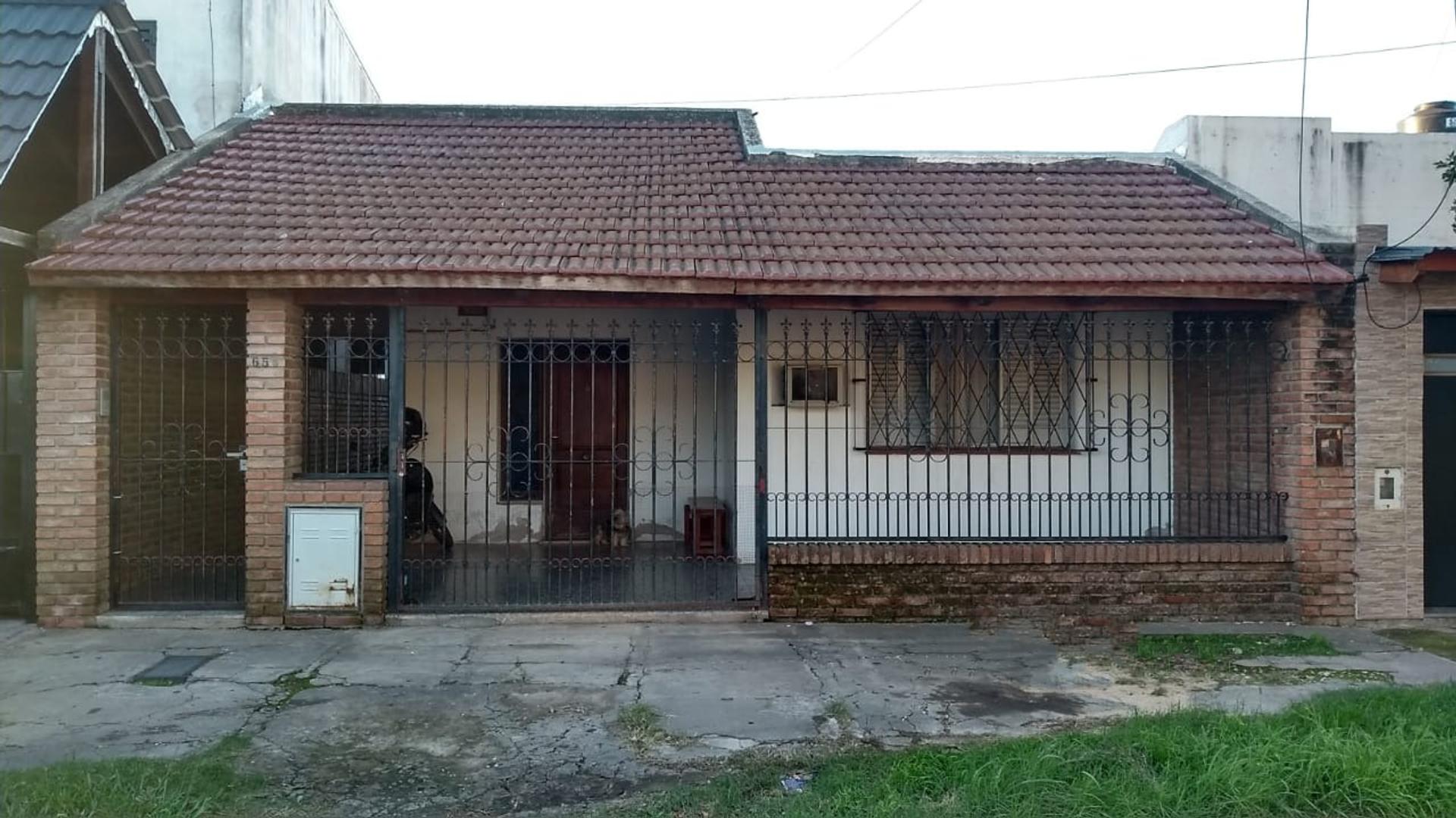 Fornieles 600, VENTA de CASAS en Villa Gobernador Gálvez