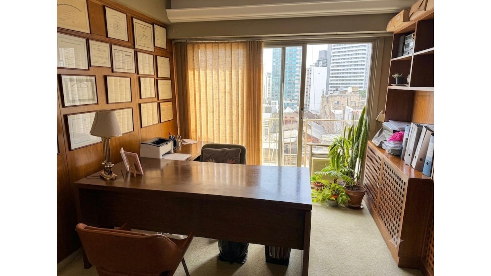 Av. Mitre 300 5°  – USD89.900 – Oficina – en Venta