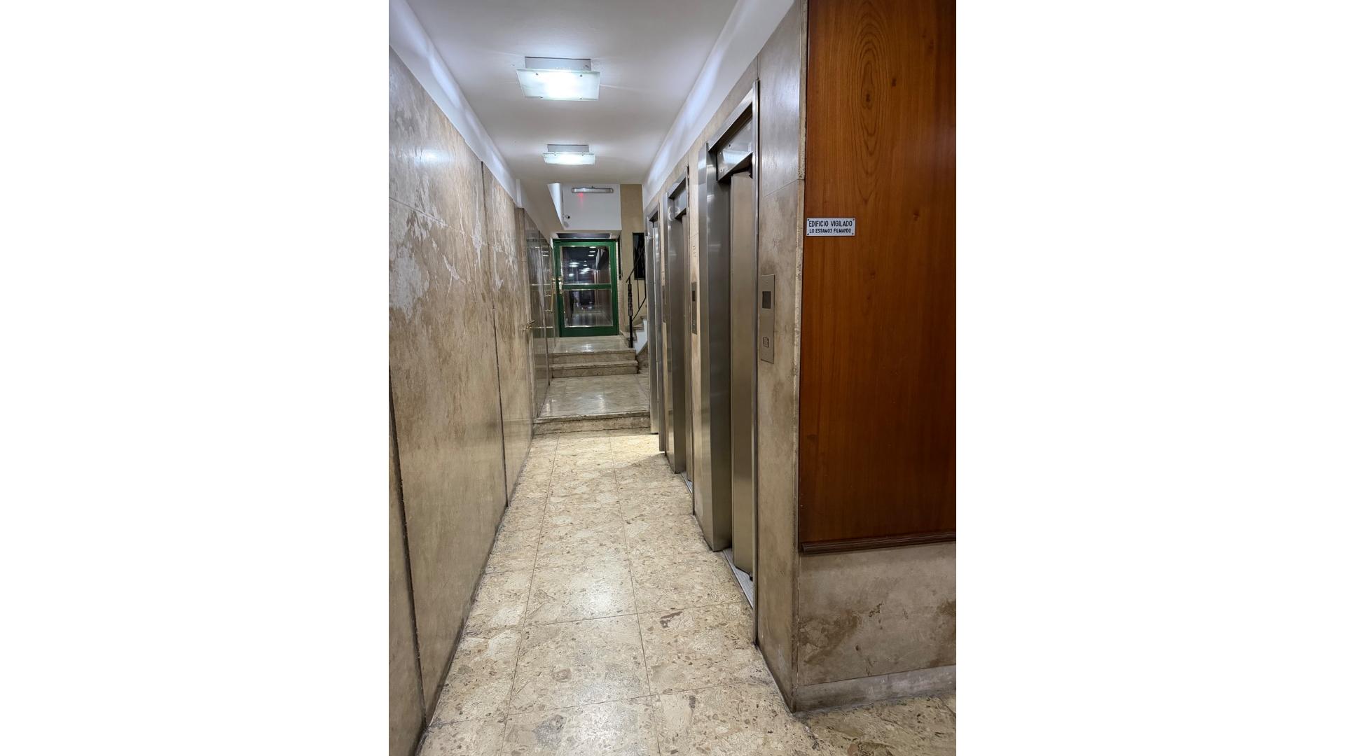 Av. Mitre 300 5°  – USD89.900 – Oficina – en Venta