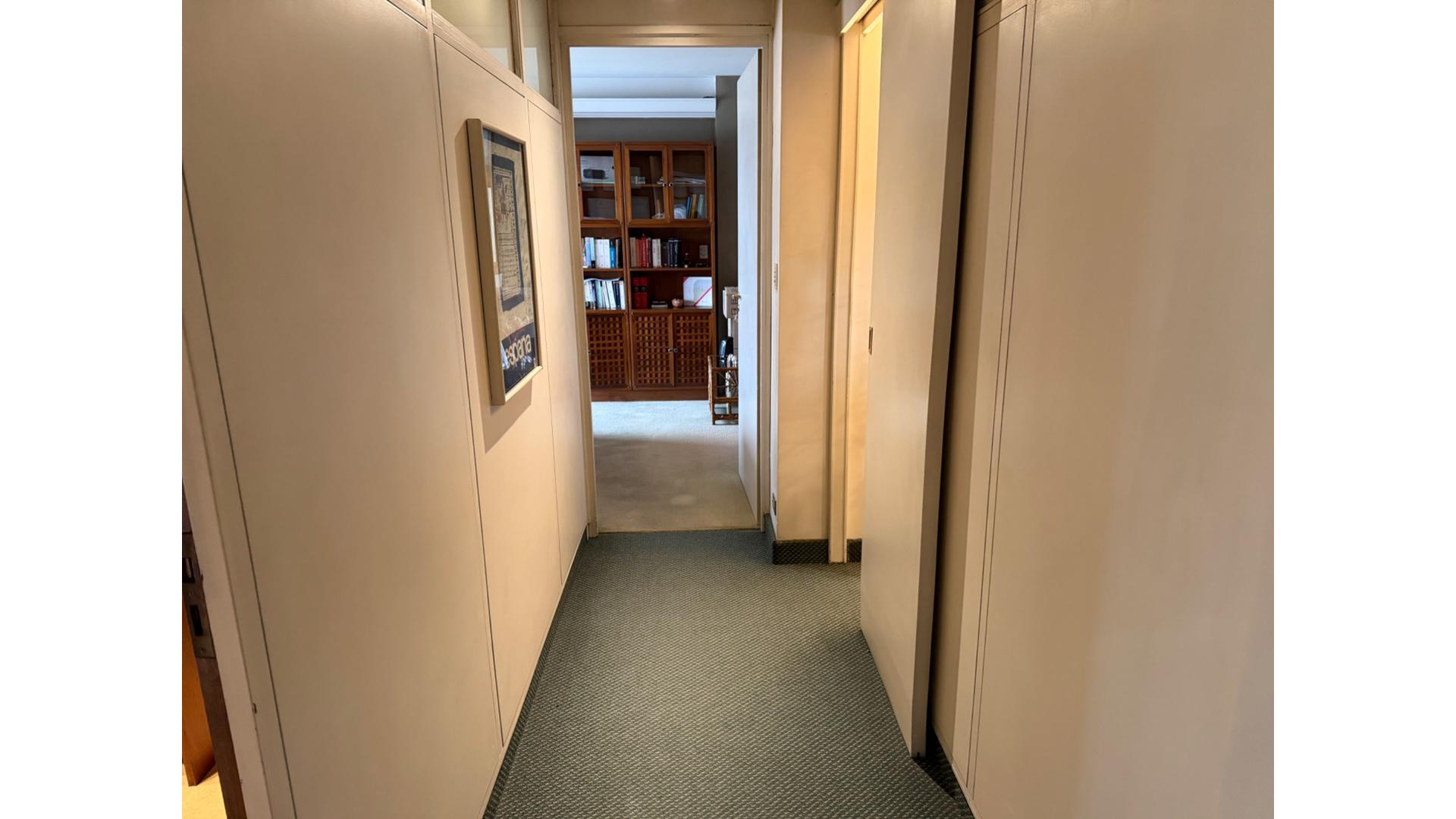 Av. Mitre 300 5°  – USD89.900 – Oficina – en Venta
