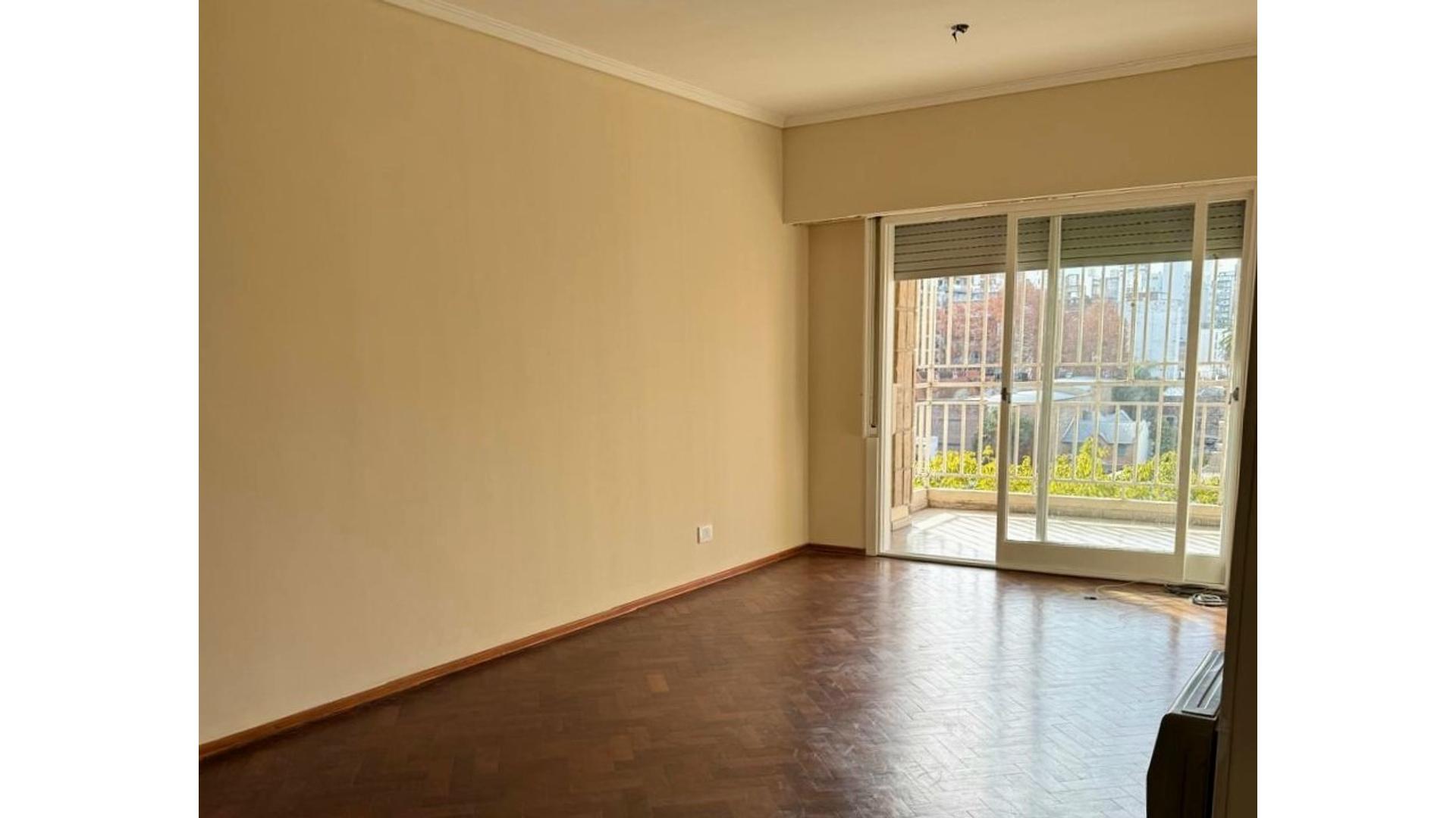 Semipiso con cochera en Barrio Martin