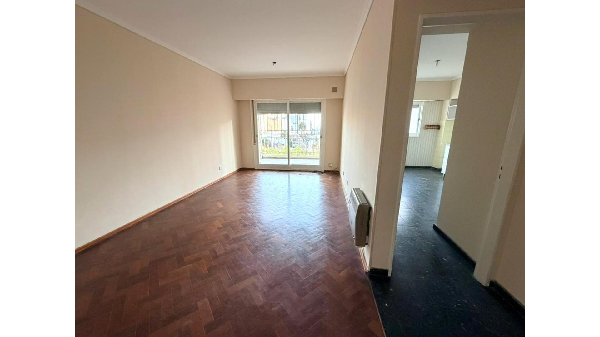 Semipiso con cochera en Barrio Martin