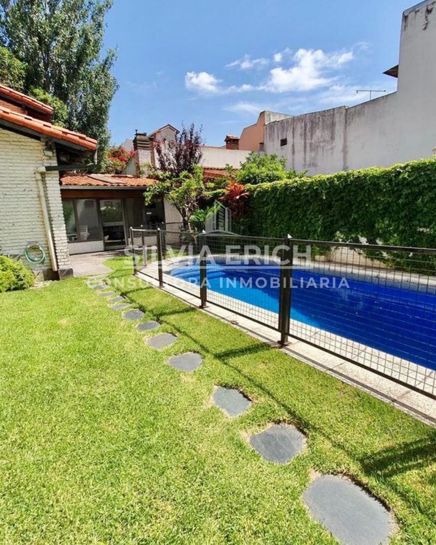 VENTA 5AMB 330 METROS EN FLORIDA, PARQUE PISCINA Y PARRILLA