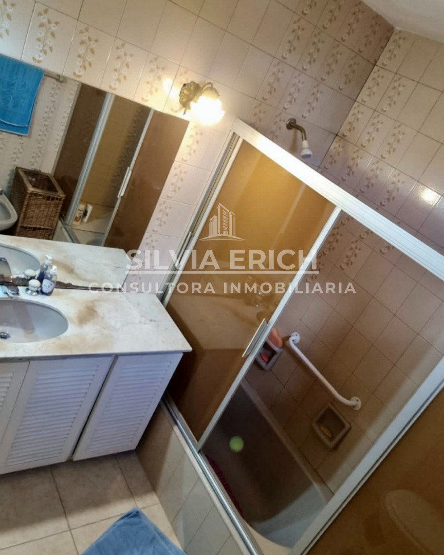 VENTA 5AMB 330 METROS EN FLORIDA, PARQUE PISCINA Y PARRILLA