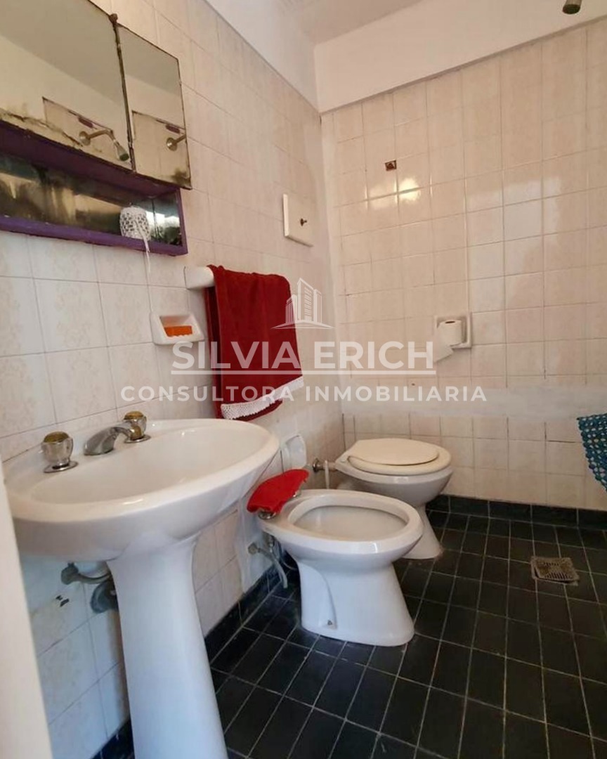 VENTA 5AMB 330 METROS EN FLORIDA, PARQUE PISCINA Y PARRILLA