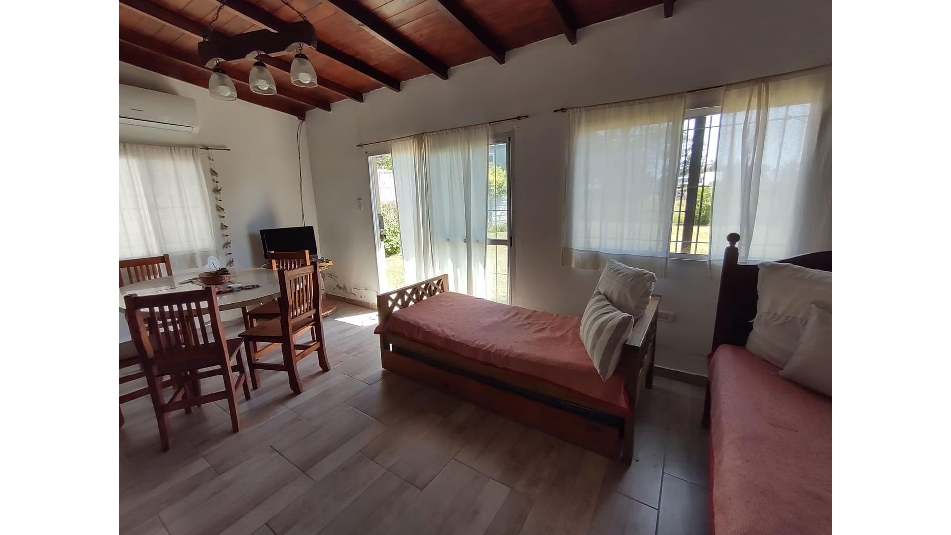 507 1200 – ARS800.000 – Casa – en Alquiler