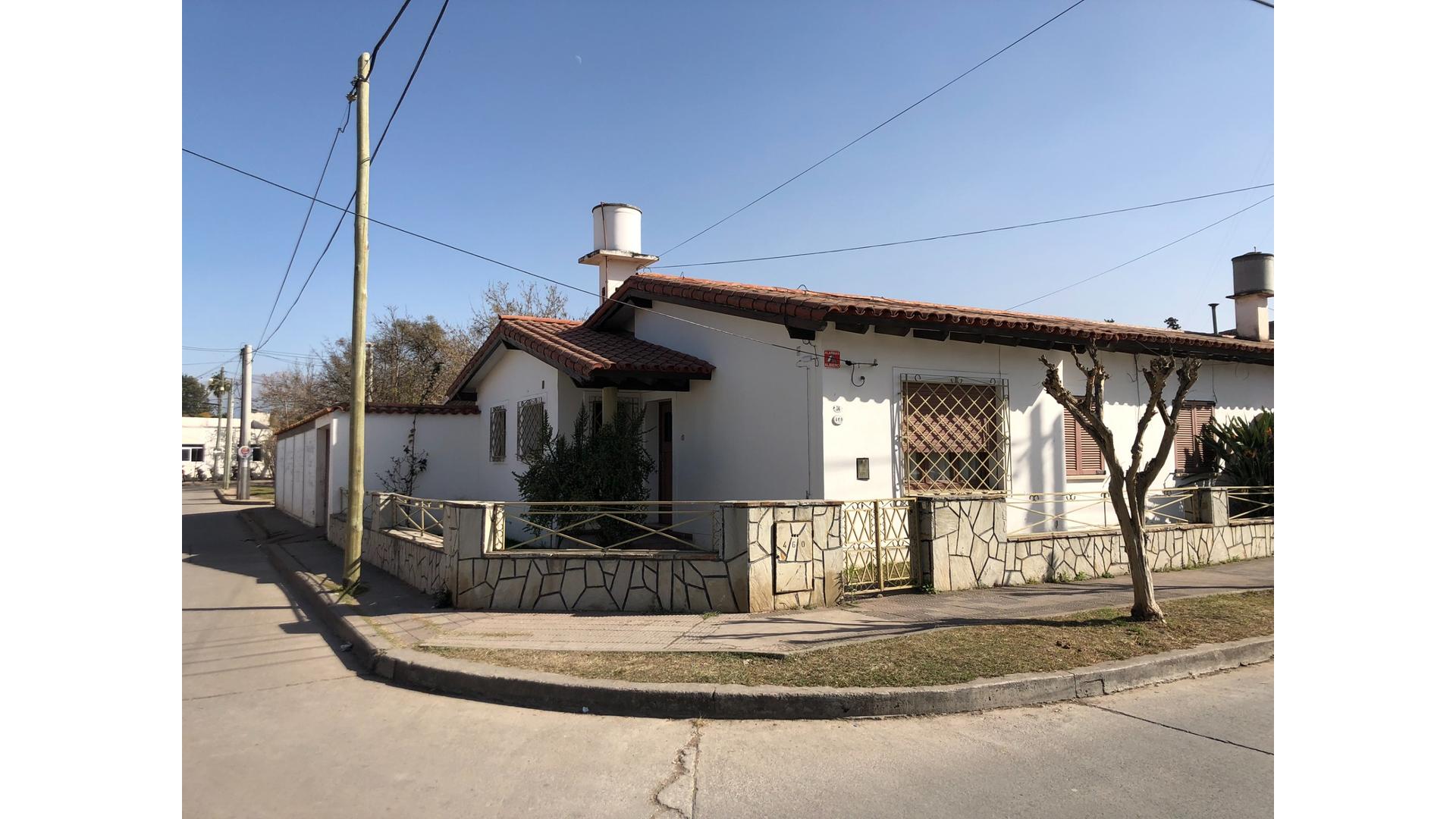 Olavarría  400 - U$D 150.000 - Casa en Venta