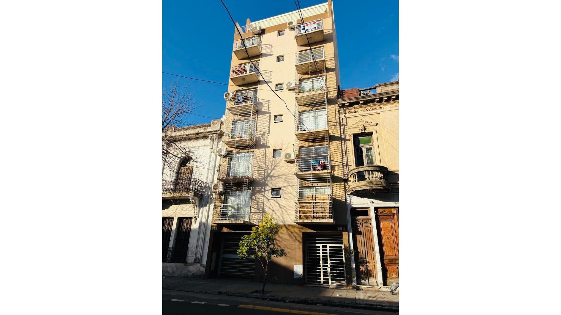 Dean Funes 600 – ARS980.000 – Departamento – en Alquiler