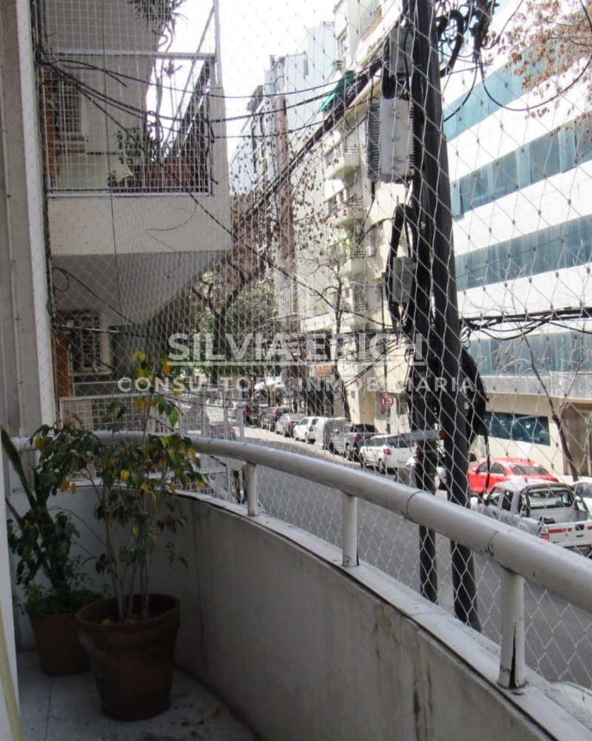 VENTA PISO EN RECOLETA 4AMB CON BALCON