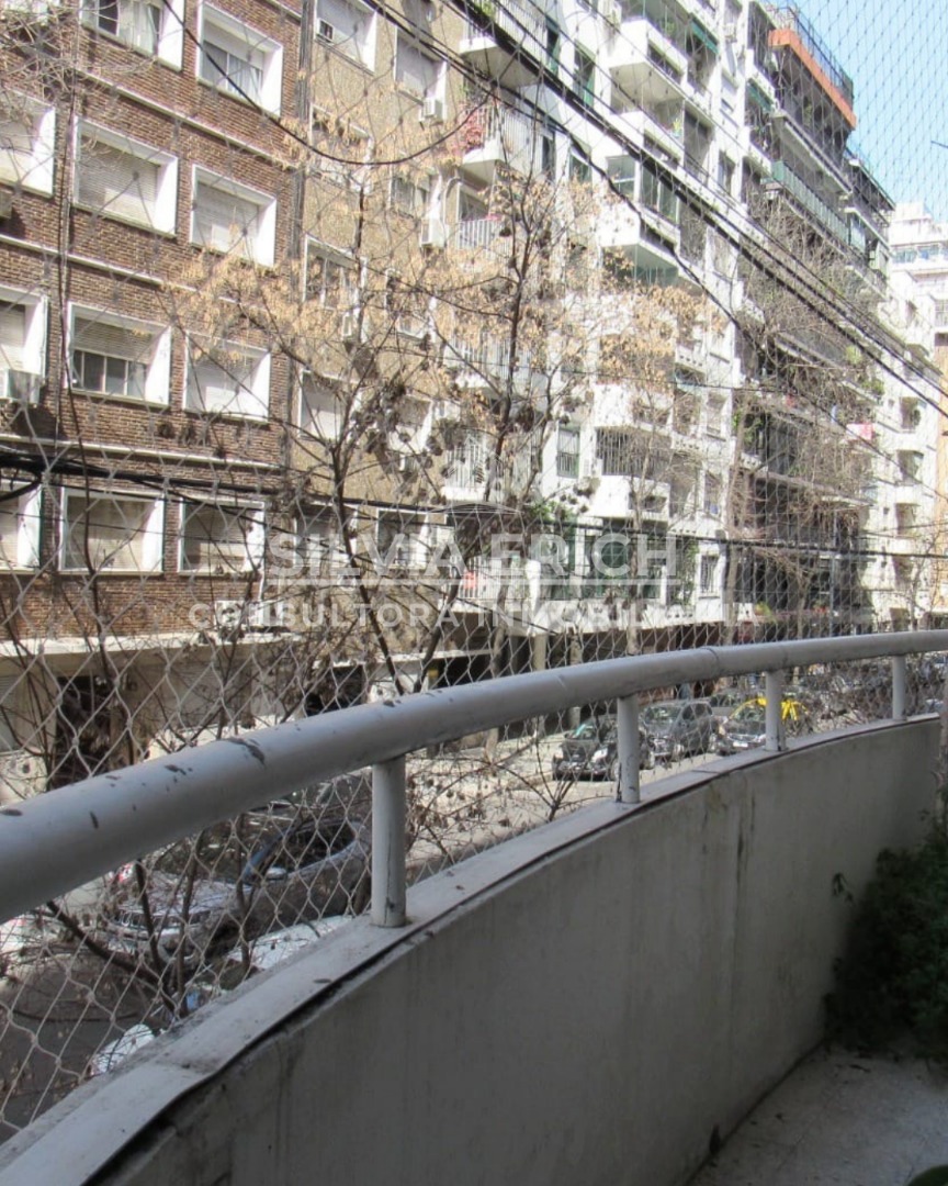 VENTA PISO EN RECOLETA 4AMB CON BALCON